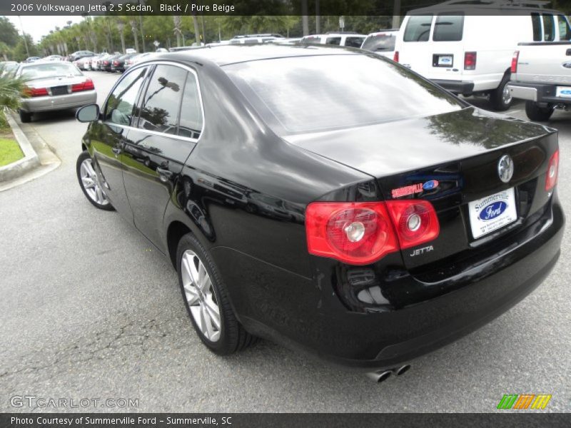 Black / Pure Beige 2006 Volkswagen Jetta 2.5 Sedan