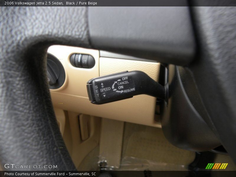 Black / Pure Beige 2006 Volkswagen Jetta 2.5 Sedan