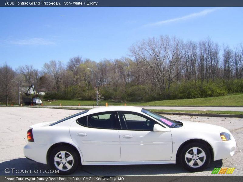 Ivory White / Ebony 2008 Pontiac Grand Prix Sedan