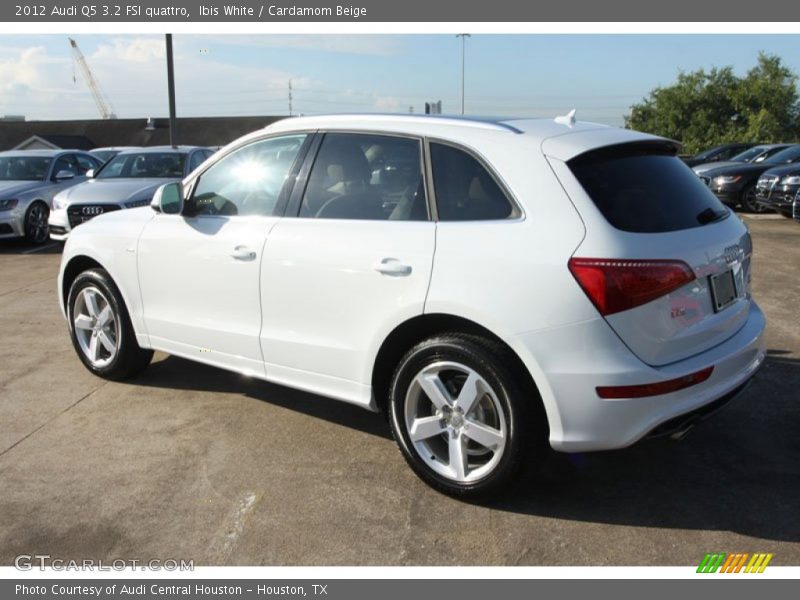 Ibis White / Cardamom Beige 2012 Audi Q5 3.2 FSI quattro
