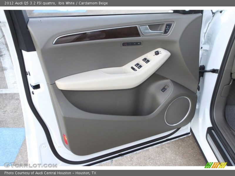 Ibis White / Cardamom Beige 2012 Audi Q5 3.2 FSI quattro