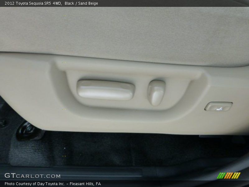Black / Sand Beige 2012 Toyota Sequoia SR5 4WD