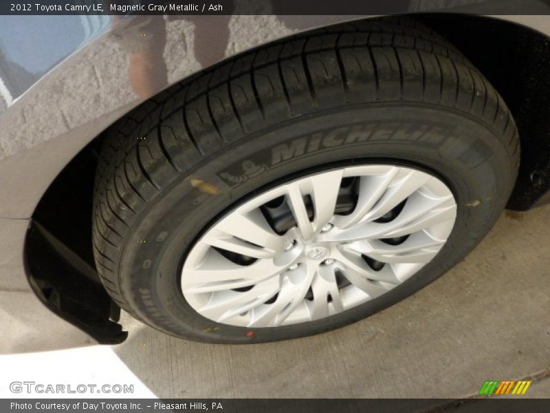 Magnetic Gray Metallic / Ash 2012 Toyota Camry LE