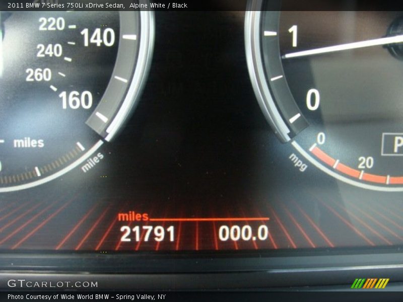 Alpine White / Black 2011 BMW 7 Series 750Li xDrive Sedan