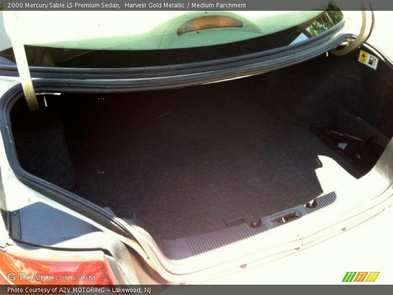 Harvest Gold Metallic / Medium Parchment 2000 Mercury Sable LS Premium Sedan