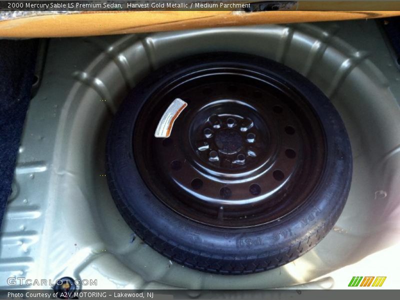 Harvest Gold Metallic / Medium Parchment 2000 Mercury Sable LS Premium Sedan