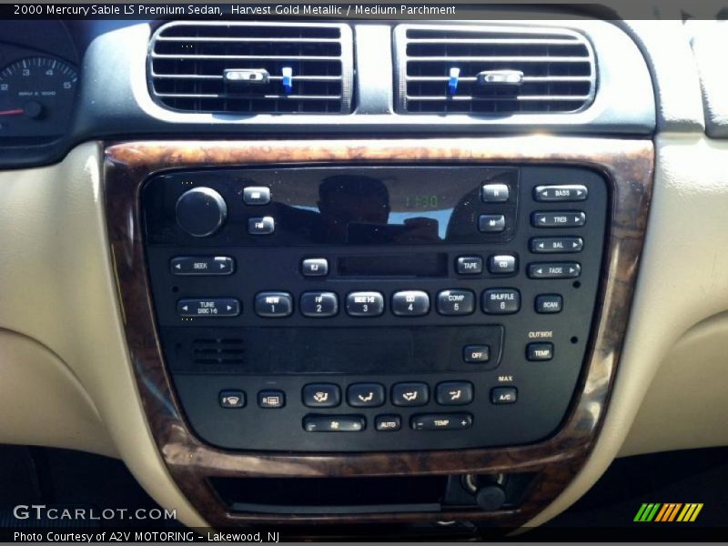 Harvest Gold Metallic / Medium Parchment 2000 Mercury Sable LS Premium Sedan