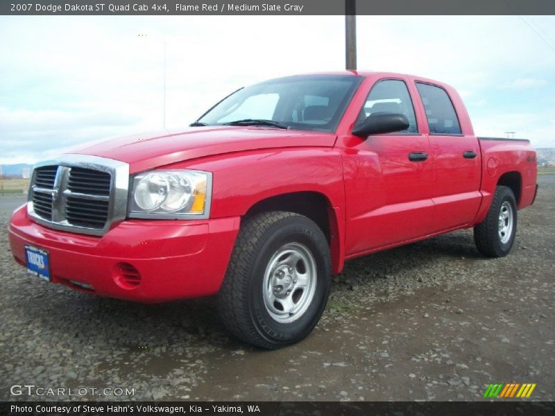 Flame Red / Medium Slate Gray 2007 Dodge Dakota ST Quad Cab 4x4