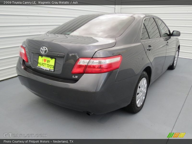 Magnetic Gray Metallic / Ash 2009 Toyota Camry LE