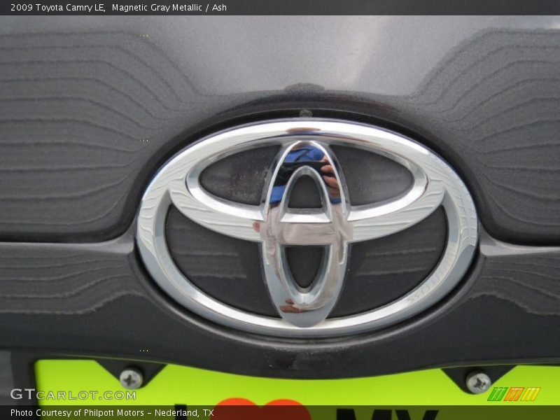 Magnetic Gray Metallic / Ash 2009 Toyota Camry LE