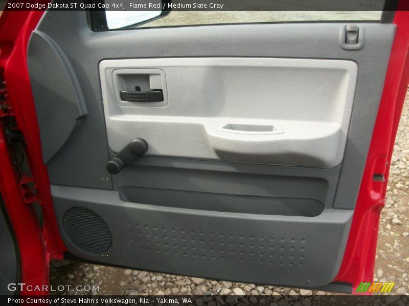 Flame Red / Medium Slate Gray 2007 Dodge Dakota ST Quad Cab 4x4