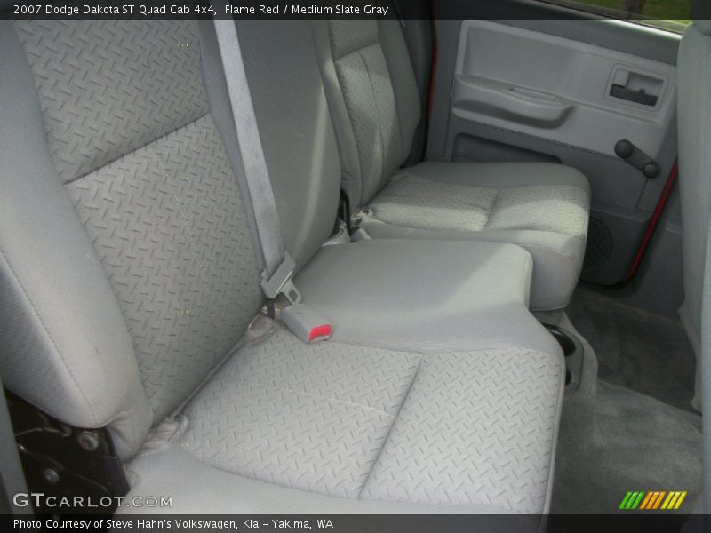 Flame Red / Medium Slate Gray 2007 Dodge Dakota ST Quad Cab 4x4