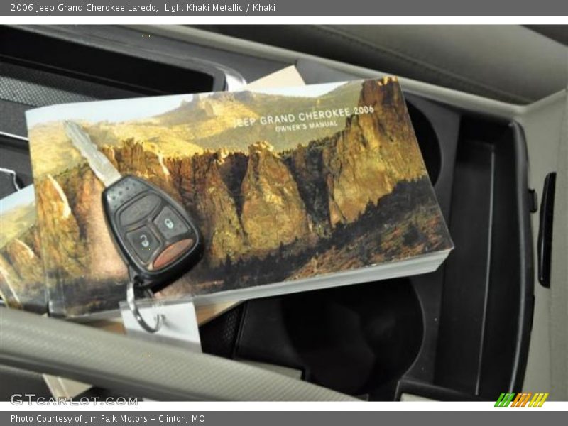 Light Khaki Metallic / Khaki 2006 Jeep Grand Cherokee Laredo