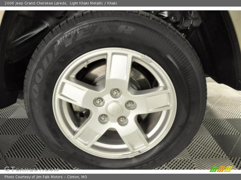 Light Khaki Metallic / Khaki 2006 Jeep Grand Cherokee Laredo
