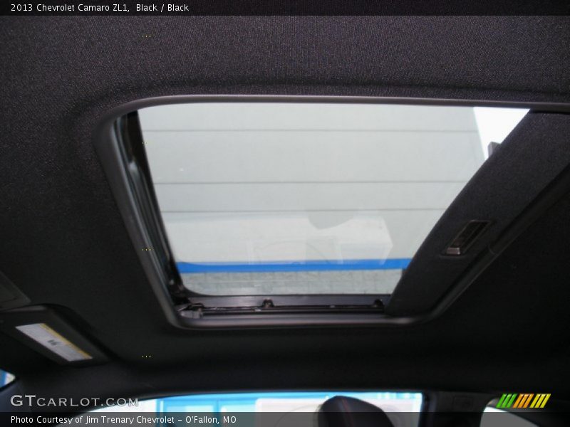 Sunroof of 2013 Camaro ZL1