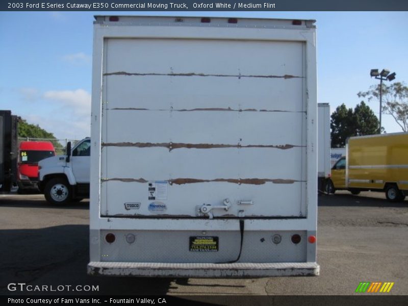 Oxford White / Medium Flint 2003 Ford E Series Cutaway E350 Commercial Moving Truck