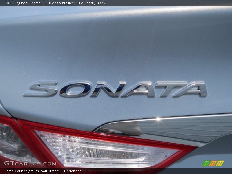 Iridescent Silver Blue Pearl / Black 2013 Hyundai Sonata SE