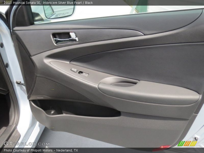 Iridescent Silver Blue Pearl / Black 2013 Hyundai Sonata SE
