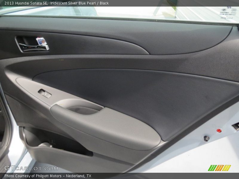 Iridescent Silver Blue Pearl / Black 2013 Hyundai Sonata SE