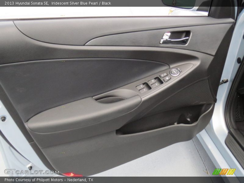 Iridescent Silver Blue Pearl / Black 2013 Hyundai Sonata SE