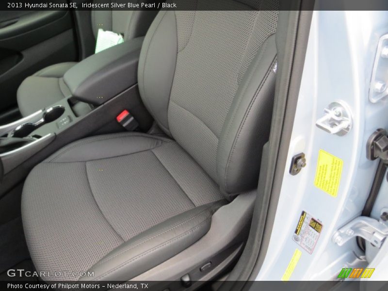 Iridescent Silver Blue Pearl / Black 2013 Hyundai Sonata SE