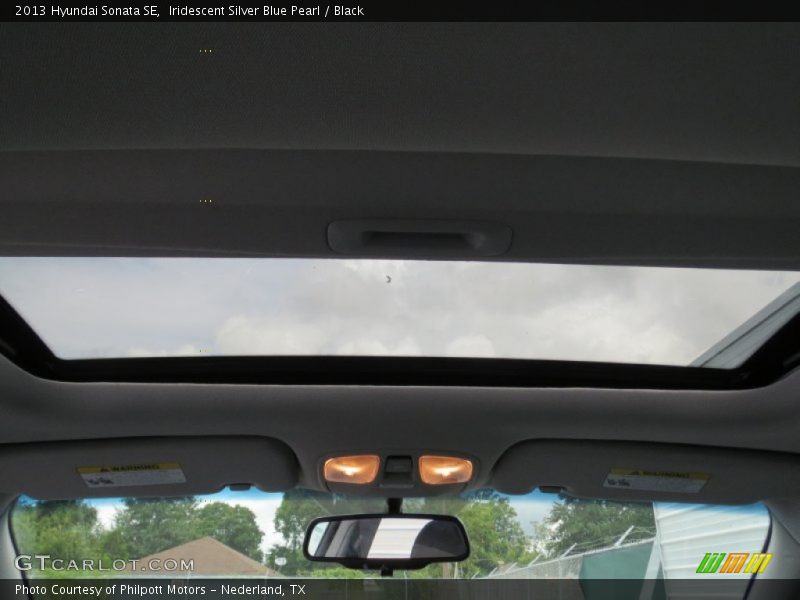 Iridescent Silver Blue Pearl / Black 2013 Hyundai Sonata SE