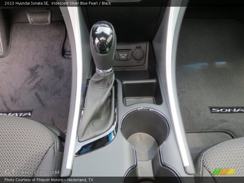 Iridescent Silver Blue Pearl / Black 2013 Hyundai Sonata SE