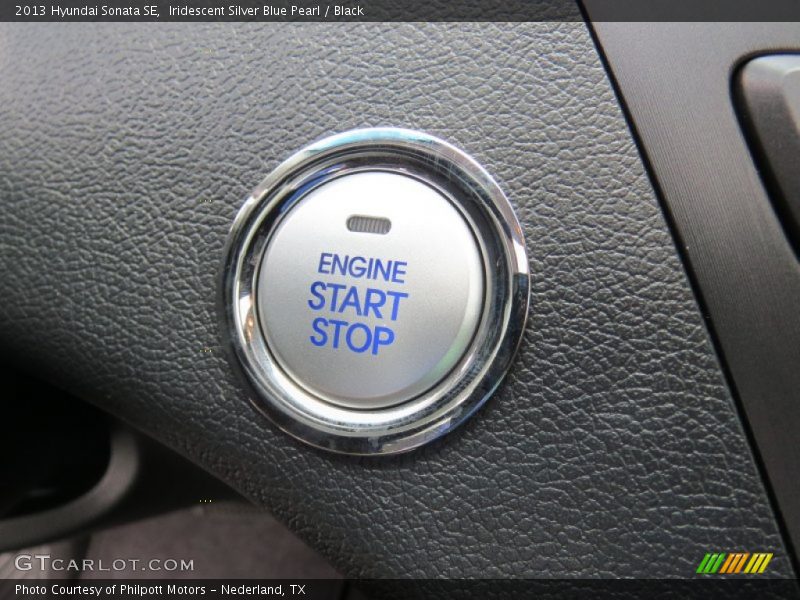 Iridescent Silver Blue Pearl / Black 2013 Hyundai Sonata SE