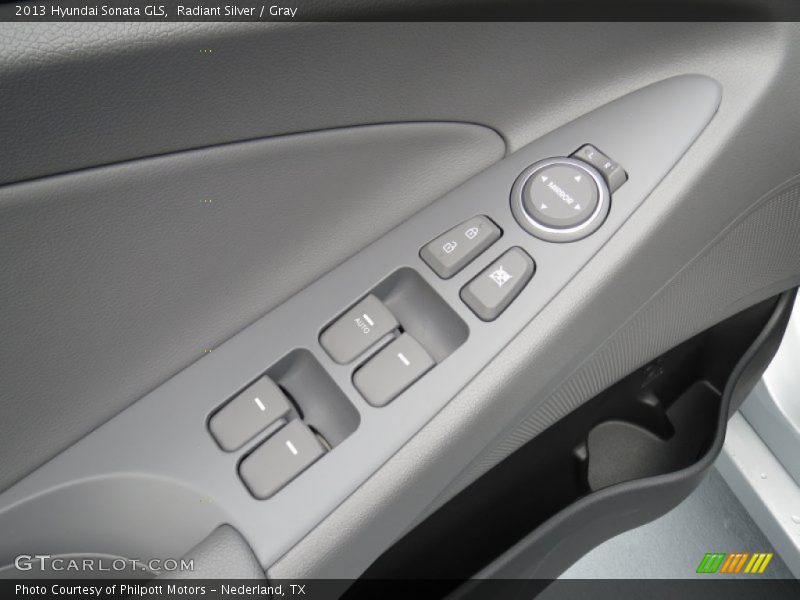 Radiant Silver / Gray 2013 Hyundai Sonata GLS