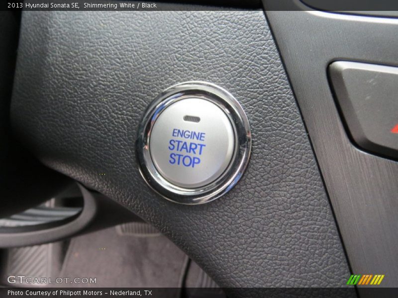 Shimmering White / Black 2013 Hyundai Sonata SE