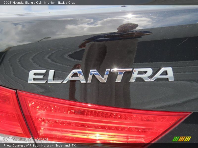 Midnight Black / Gray 2013 Hyundai Elantra GLS
