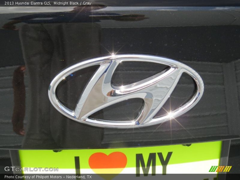 Midnight Black / Gray 2013 Hyundai Elantra GLS