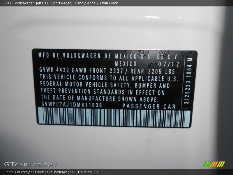 Candy White / Titan Black 2013 Volkswagen Jetta TDI SportWagen