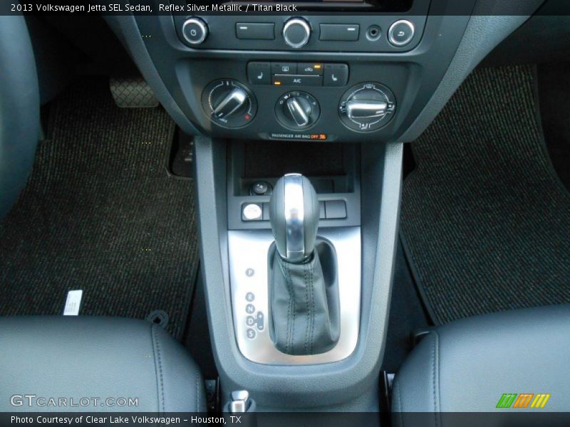 Reflex Silver Metallic / Titan Black 2013 Volkswagen Jetta SEL Sedan