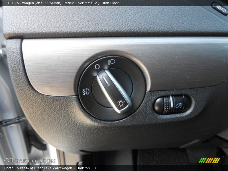 Reflex Silver Metallic / Titan Black 2013 Volkswagen Jetta SEL Sedan