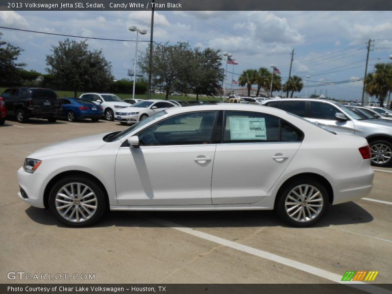 Candy White / Titan Black 2013 Volkswagen Jetta SEL Sedan