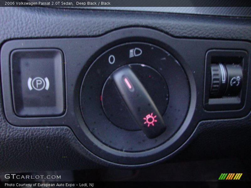 Deep Black / Black 2006 Volkswagen Passat 2.0T Sedan