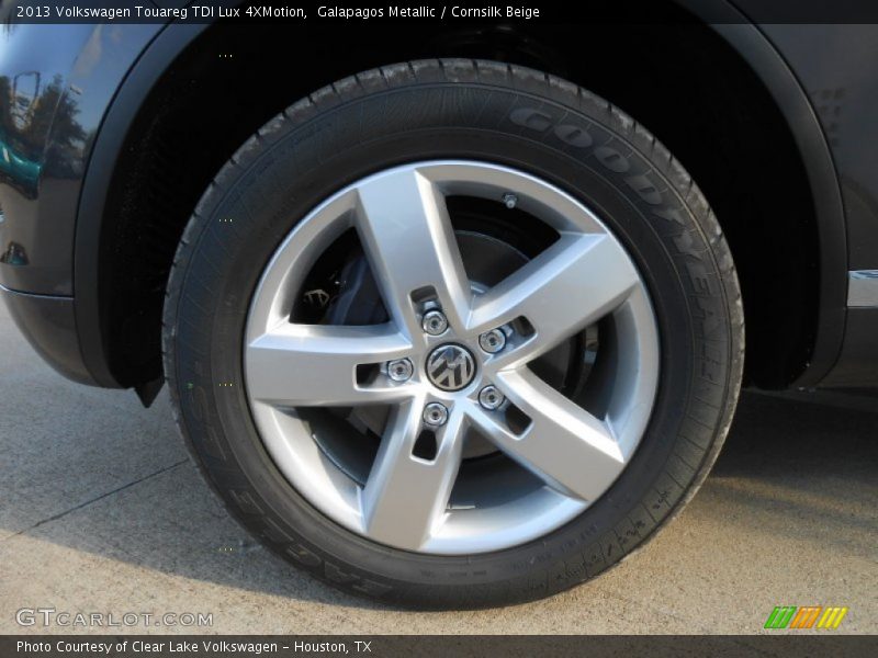 Galapagos Metallic / Cornsilk Beige 2013 Volkswagen Touareg TDI Lux 4XMotion
