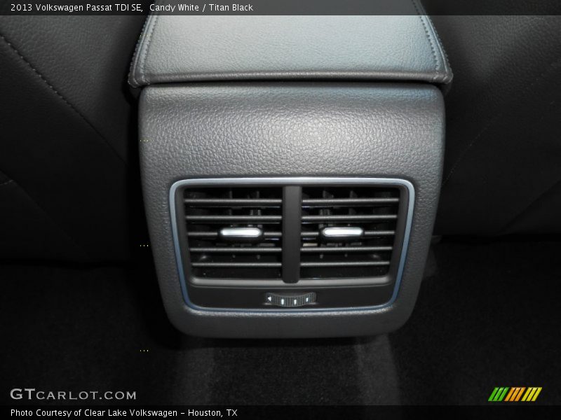 Candy White / Titan Black 2013 Volkswagen Passat TDI SE