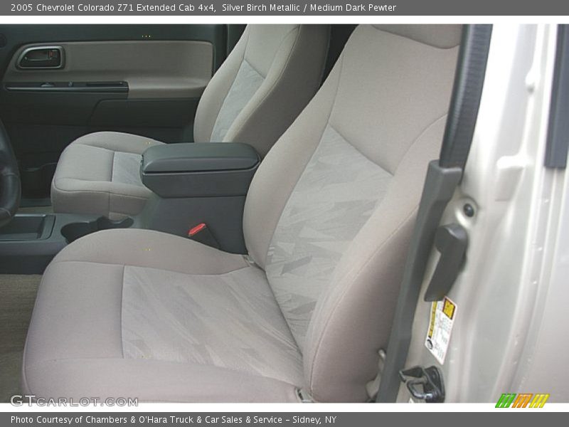Silver Birch Metallic / Medium Dark Pewter 2005 Chevrolet Colorado Z71 Extended Cab 4x4