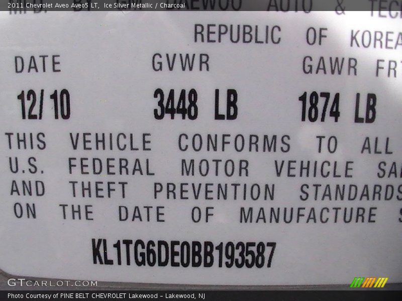 Ice Silver Metallic / Charcoal 2011 Chevrolet Aveo Aveo5 LT