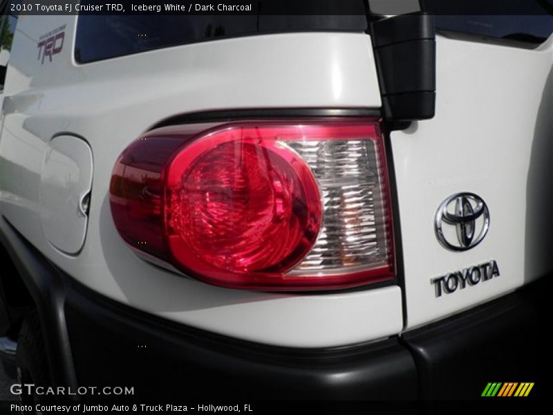 Iceberg White / Dark Charcoal 2010 Toyota FJ Cruiser TRD