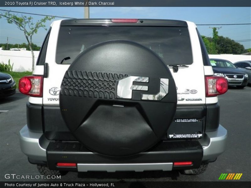 Iceberg White / Dark Charcoal 2010 Toyota FJ Cruiser TRD
