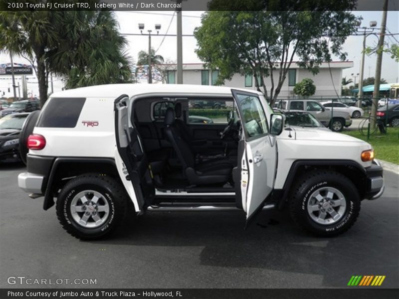 Iceberg White / Dark Charcoal 2010 Toyota FJ Cruiser TRD