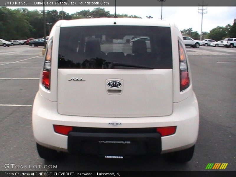 Dune Beige / Sand/Black Houndstooth Cloth 2010 Kia Soul !