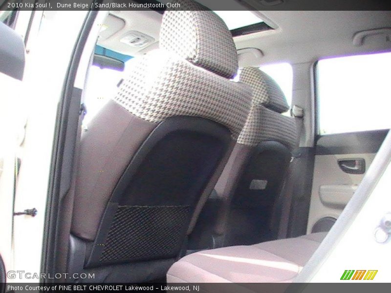 Dune Beige / Sand/Black Houndstooth Cloth 2010 Kia Soul !