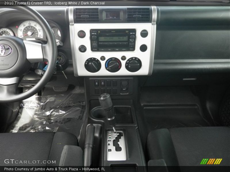 Iceberg White / Dark Charcoal 2010 Toyota FJ Cruiser TRD