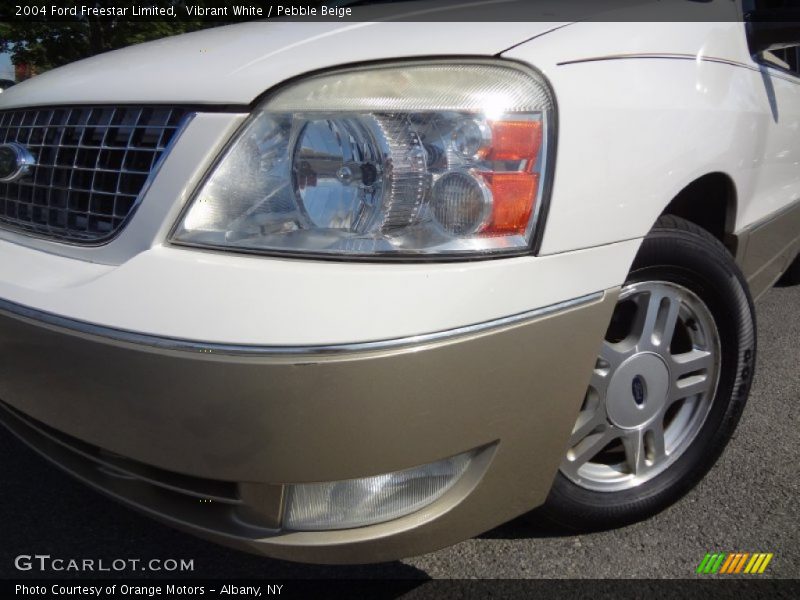 Vibrant White / Pebble Beige 2004 Ford Freestar Limited