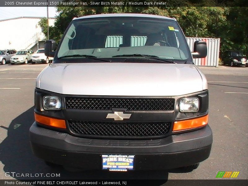 Silver Birch Metallic / Medium Dark Pewter 2005 Chevrolet Express 1500 Passenger Van