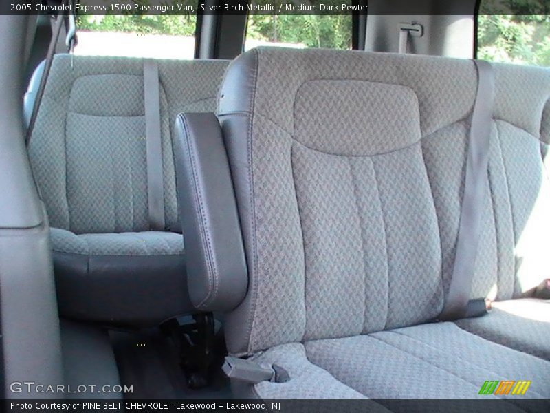 Silver Birch Metallic / Medium Dark Pewter 2005 Chevrolet Express 1500 Passenger Van